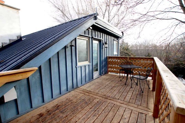 The Blue Bruce - Bed & Breakfast "The Cabin" Room Patio Access Near St. Jacobs Ontario